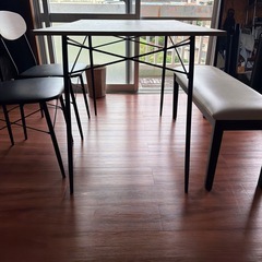 ダイニングテーブルセットの画像