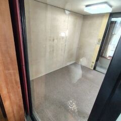 【激安5万円】AGC（旧旭硝子）防音室 3畳 前面約半分がガラス張り グランドピアノ40年使用の画像