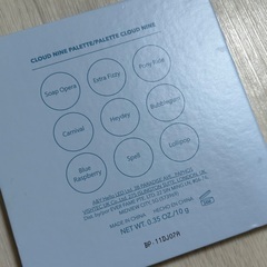 SHEGLAM アイシャドウ　ブルー、パープル系の画像