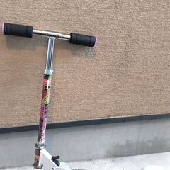 キックボード　キックスクーター　折り畳み式の画像