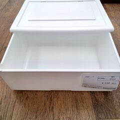 ★リユースのサカイ水戸店★  衣装ケース ホワイト H23.5×D39.5×W51 クリーニング済み MT6392の画像