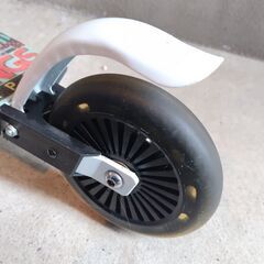 キックボード　キックスクーター　折り畳み式の画像