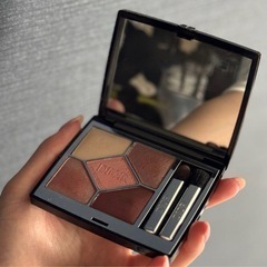 Dior アイシャドウパレットサンククルール743の画像