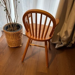 木製キッズ、ベビーチェア
の画像