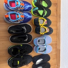 子供靴まとめ売り　7足の画像