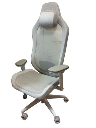 【美品】ゲーミングチェア Fractal Design Refine Mesh Light