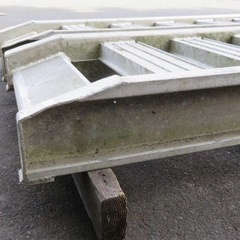 ラダーレール　アユミ　アルミブリッジ　　爪式　全長約391ｃｍ　幅約45ｃｍ　有効幅約45.5ｃｍの画像