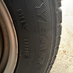 145/80/R13スタッドレスタイヤマルチホイールの画像