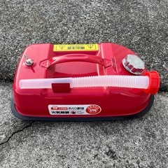 ガソリン携行缶の画像