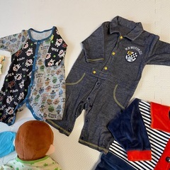 80〜90cm 長袖ロンパースの画像