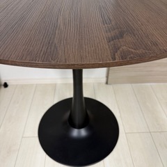 丸テーブル　ダイニングテーブル　ブラウンの画像