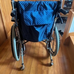 中古】 日進医療器 NA-U6 自走 自走用 車椅子 車いす 6輪車 ノンパンクタイヤ インディゴ 屋内専用の画像