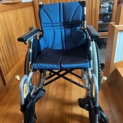 中古】 日進医療器 NA-U6 自走 自走用 車椅子 車いす 6輪車 ノンパンクタイヤ インディゴ 屋内専用の画像