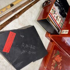書道関連セットで売ります（硯共蓋付・龍文鎮・細筆3本・墨2本・水差し・箱）の画像