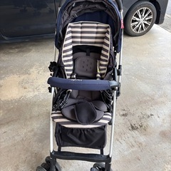 アップリカ ベビーカーの画像