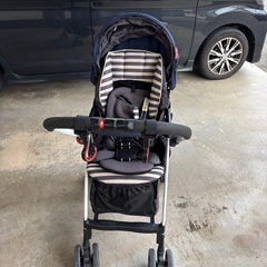 アップリカ ベビーカーの画像