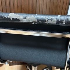 【合皮はがれあり】アルミナムチェア オフィスチェア キャスター付き パソコンチェア デスクチェアの画像