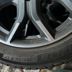 Michelinタイヤ日産ホイール付きの画像