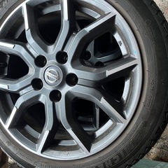 Michelinタイヤ日産ホイール付きの画像