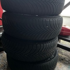 Michelinタイヤ日産ホイール付きの画像