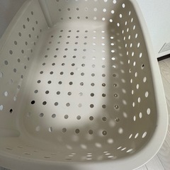 ランドリーバスケット3段の画像