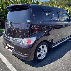 ＼ 誰でも車が買える次世代低与信ローン専門店／ 安心の１年保証付き 距離無制限！中古車販売 カーメル山梨店　平成28年　トヨタ　ｂＢ　94,713㌔の画像