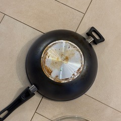 【無料】　IKEA 中華鍋　蓋付きの画像