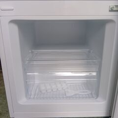 セール開催中！表示価格からさらに％OFF！（サルベージ品を除く）ヤマダ　高年式2025年　117L　2ドア冷蔵庫　使用数ヶ月のみの画像