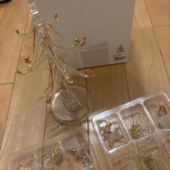 ガラスクリスマスツリーの画像