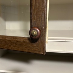 キッチンキャビネット　食器棚の画像