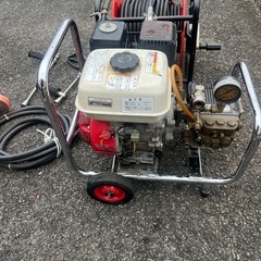 エンジン式高圧洗浄機（セット）の画像
