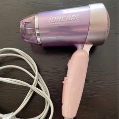 HITACHI マイナスイオンドライヤー 2012年製 美品の画像