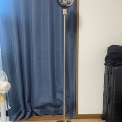 IKEAスタンドライトの画像