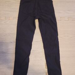 GU ブラック 黒 長ズボン 110cm ウエスト調整可能 ゴム キッズ 子供服の画像