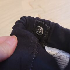 GU ブラック 黒 長ズボン 110cm ウエスト調整可能 ゴム キッズ 子供服の画像