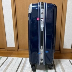 スーツケースの画像