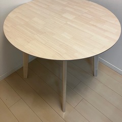 LOWYA ダイニングテーブルの画像