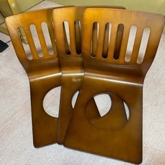 木製の座椅子の画像