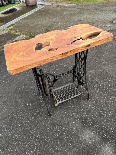 テーブル　レトロなミシン脚　網脚ミシン台　無垢材使用　直接引き取り限定