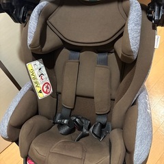 美品 Aprica アップリカ フラディアグロウ チャイルドシート ブラウンの画像