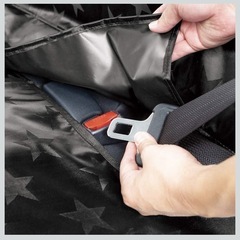 車の防水シートの画像