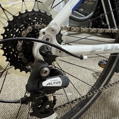 《取引中の為受付停止中》FUJI SPARROW室内保管の美品クロスバイクお譲りしますの画像