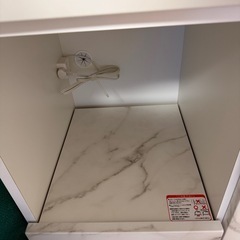 【ほぼ新品】deseo デセオ ミニ食器棚 80 KB-A 石目 ホワイトの画像