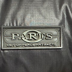 PARIS OUT OF PLACE ARTIFACTS ダウンですの画像