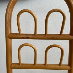 スリッパラック/4足掛け/籐製/天然素材の画像