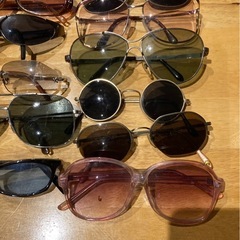 サングラス　多数の画像