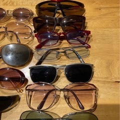 サングラス　多数の画像