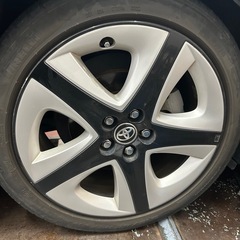 プリウス 50 純正 ツーリング 
4本セット ホイールタイヤ付き 流用 ナット付きの画像