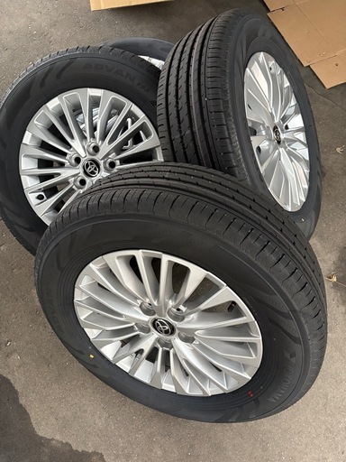 トヨタ純正17インチタイヤホイールセット