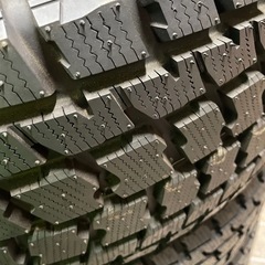 グッドイヤー　WRANGLER IP/N ハイブリッドスタッドレス　4×4RV専用　275/60R18 112Q 未使用保管品の画像